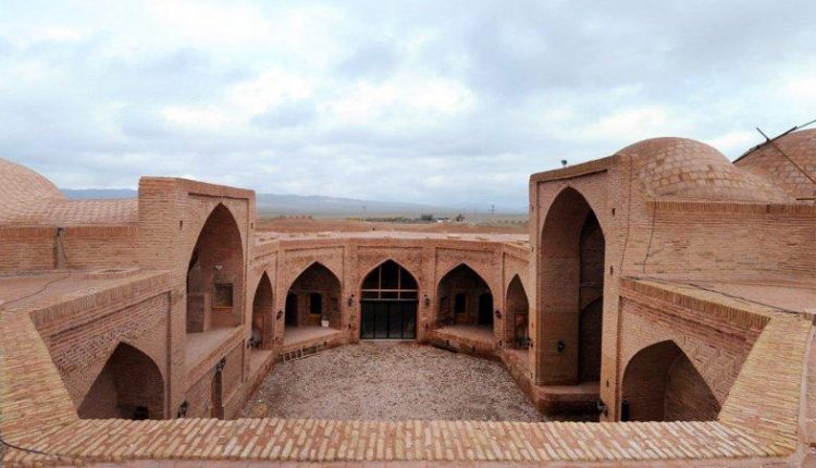 کاروان سرای جاده ابریشم