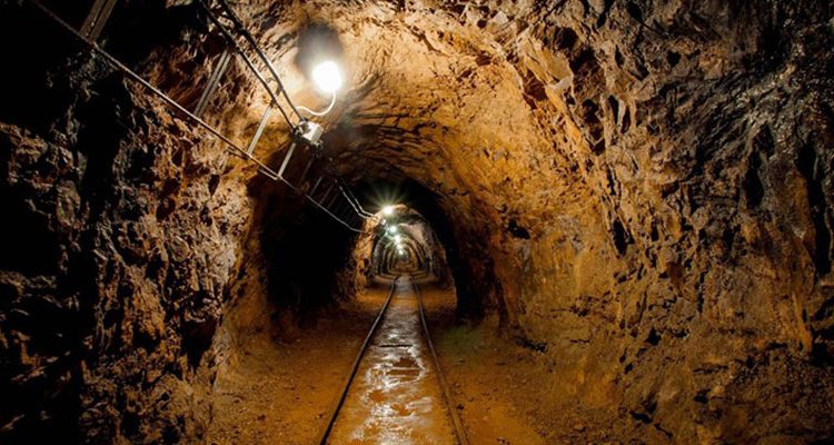 معرفي و بررسي عوامل موثر در ميزان نفوذ آبهاي زيرزميني به داخل تونلهاي معدني