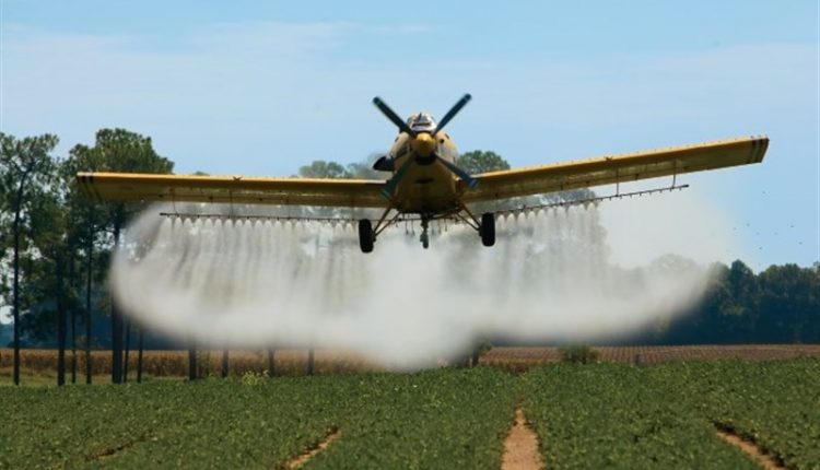 سم پاشی هوایی
