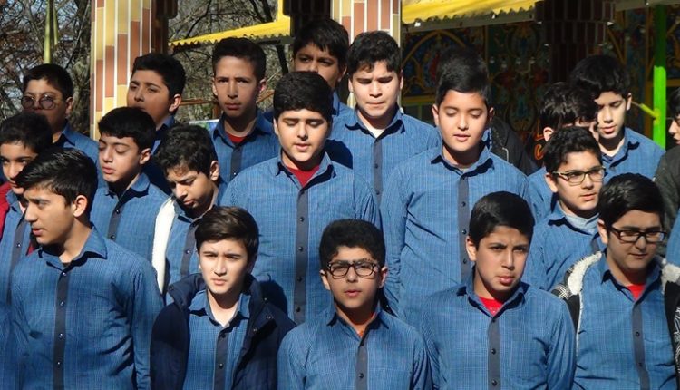 رابطه بین منبع کنترل رفتار و میزان تحصیلات معلمان مدارس راهنمایی و دبیران دبیرستان های استان تهران