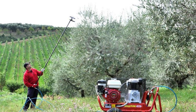 ماشین برداشت پسته(Shaker)