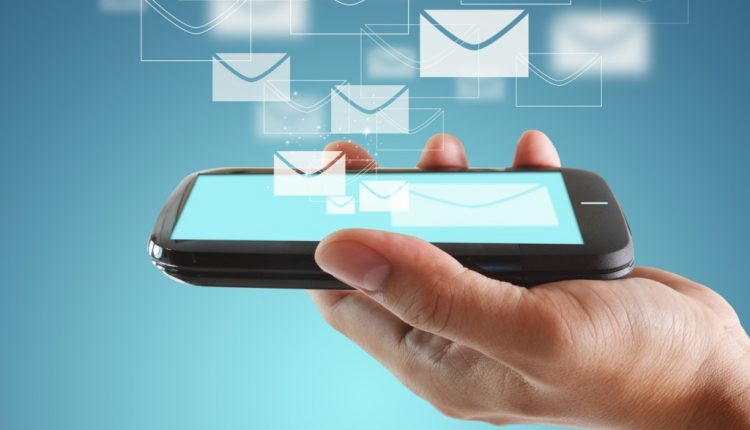 نگاهي به علل گسترش استفاده از سيستم پيام كوتاه